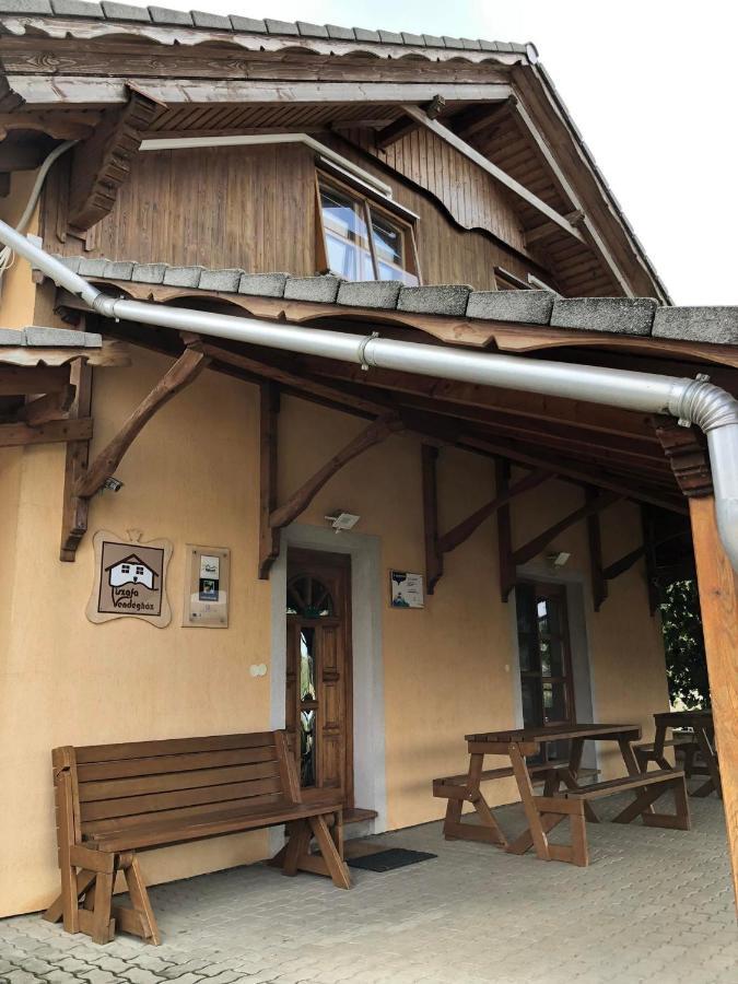 Hotel Tiszafa Vendeghaz Szentgál Exterior foto